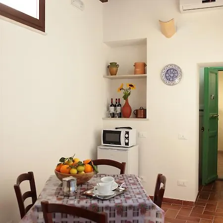 Apartment La Paranza *